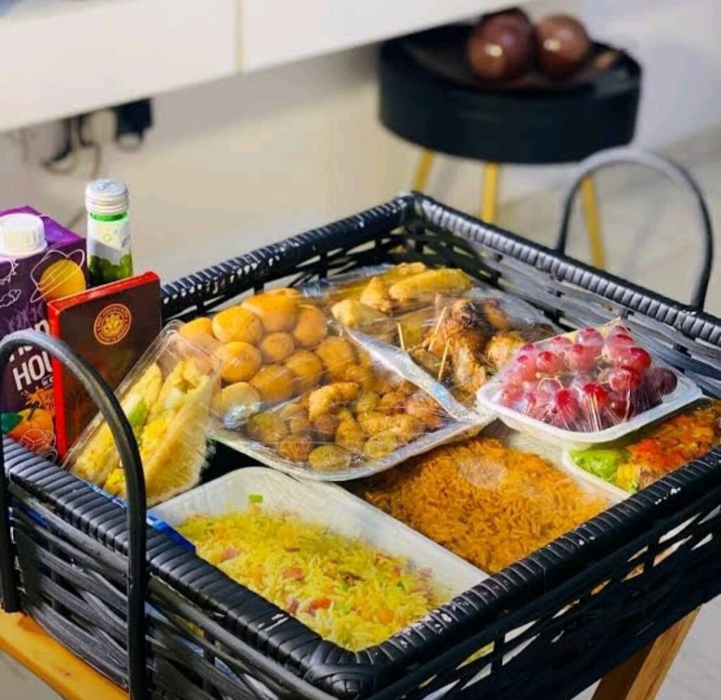 African Meal tray